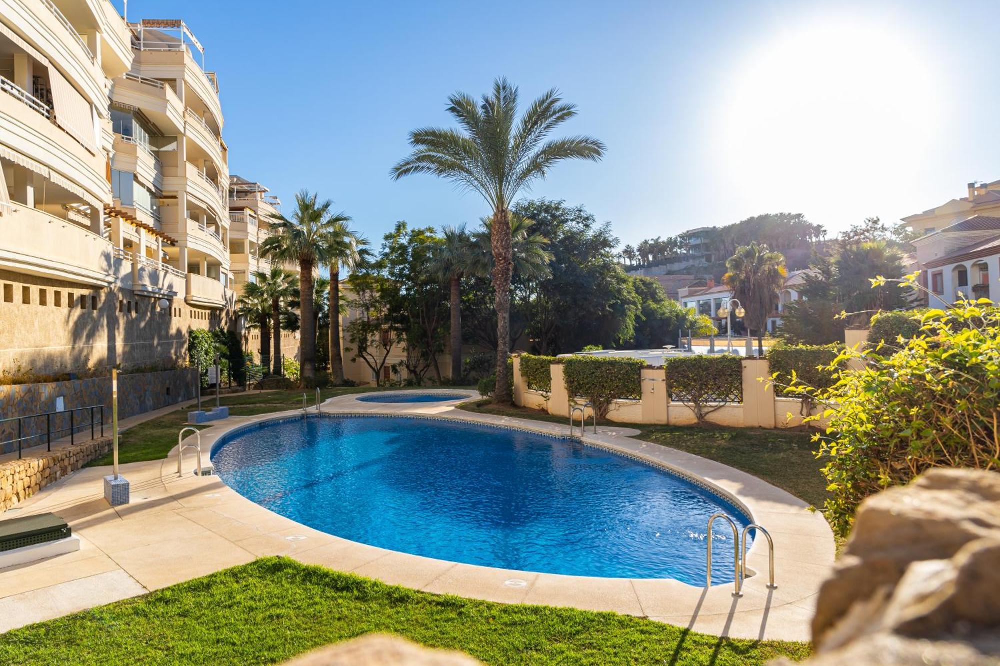 Holidays2Nueva Torrequebrada 2 Bedrooms And 2 Bathrooms, Terrace, Community Pool And Garage Бенальмадена Экстерьер фото