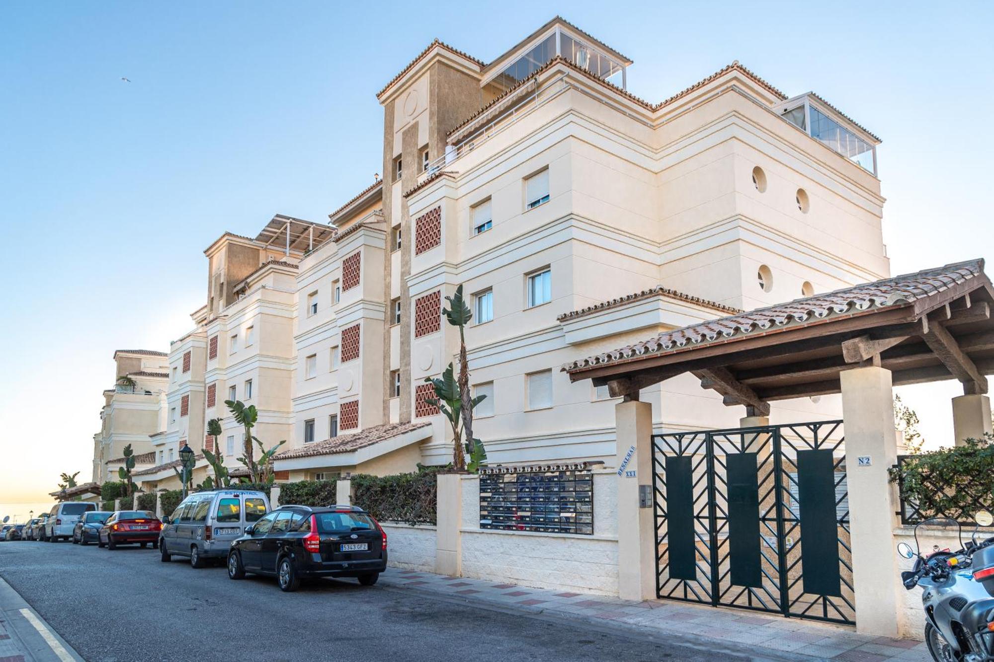 Holidays2Nueva Torrequebrada 2 Bedrooms And 2 Bathrooms, Terrace, Community Pool And Garage Бенальмадена Экстерьер фото