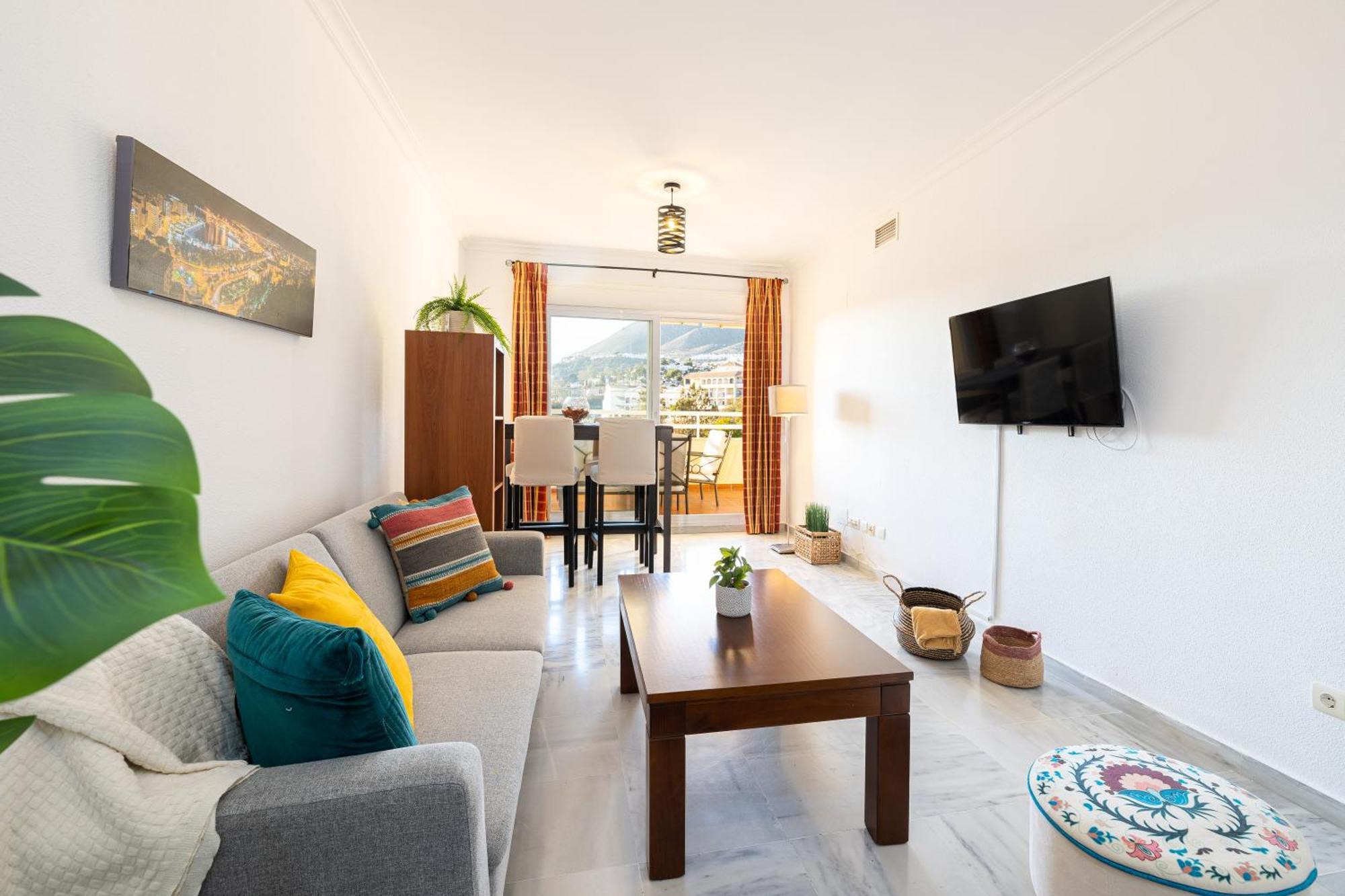 Holidays2Nueva Torrequebrada 2 Bedrooms And 2 Bathrooms, Terrace, Community Pool And Garage Бенальмадена Экстерьер фото