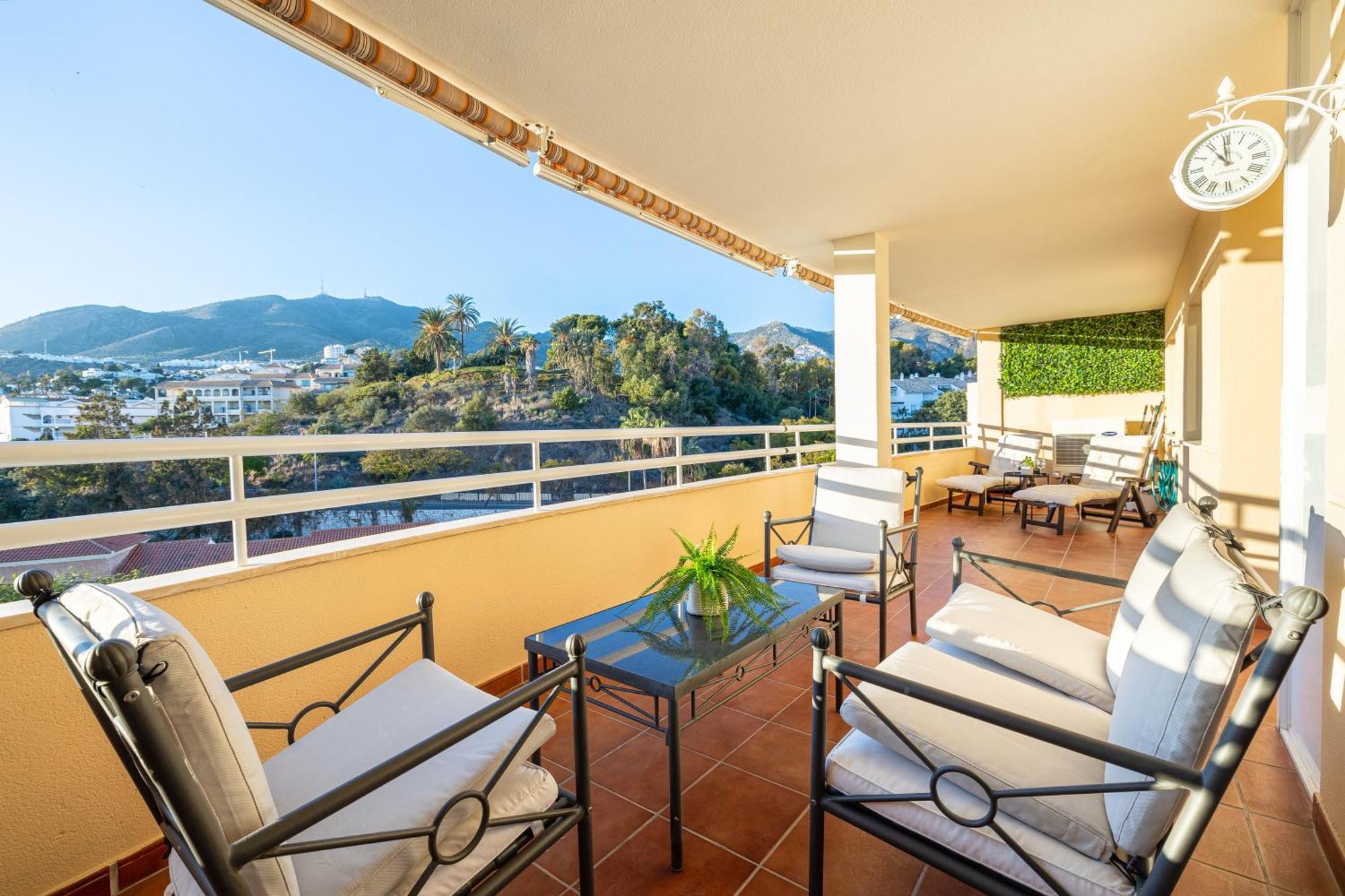 Holidays2Nueva Torrequebrada 2 Bedrooms And 2 Bathrooms, Terrace, Community Pool And Garage Бенальмадена Экстерьер фото