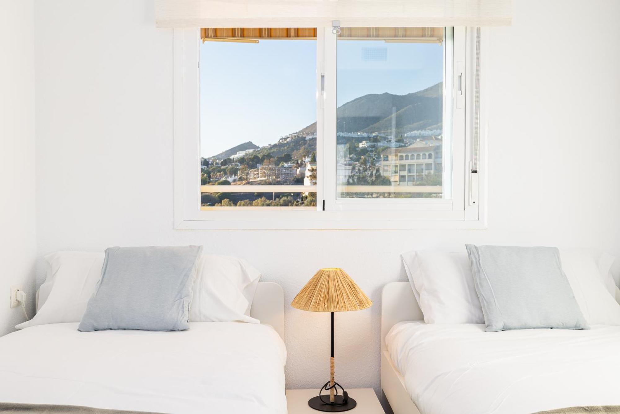 Holidays2Nueva Torrequebrada 2 Bedrooms And 2 Bathrooms, Terrace, Community Pool And Garage Бенальмадена Экстерьер фото